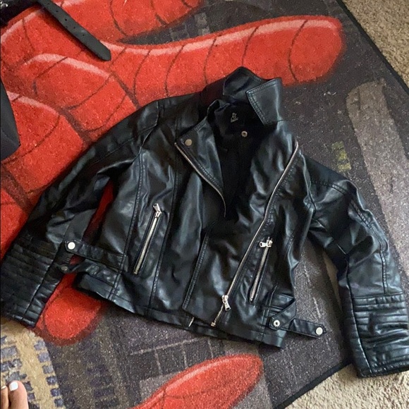 Leather jacket - Picture 1 of 1